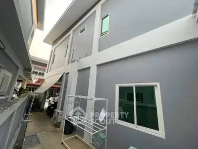 image_rental-27611262