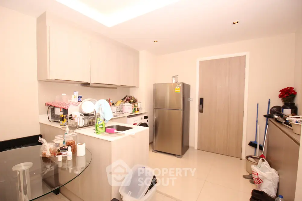  2 Bedrooms Condo -1