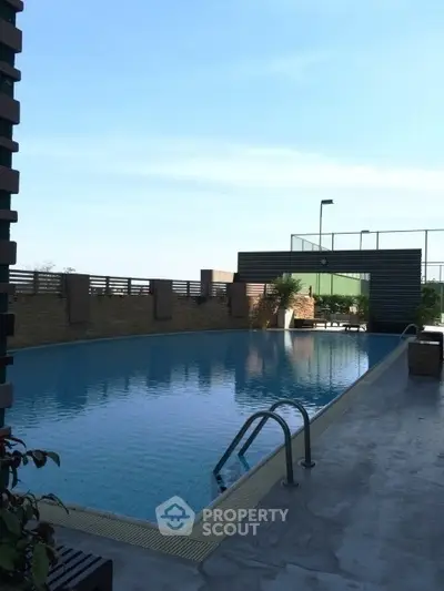  2 Bedrooms Condo -2