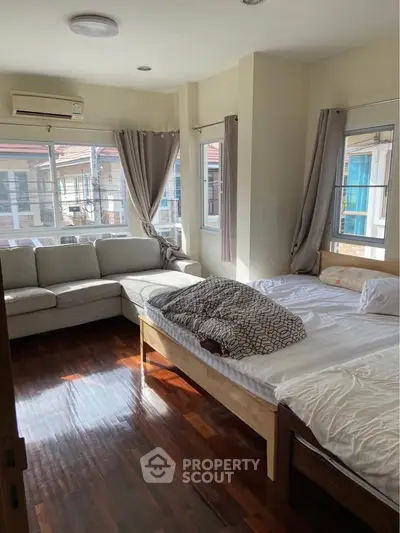 image_rental-29121215