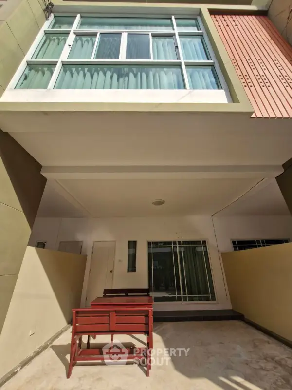 image_rental-29786319