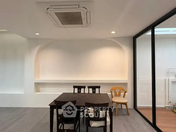 image_rental-28178354