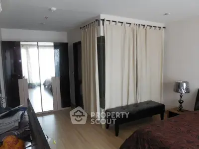  2 Bedrooms Condo -4