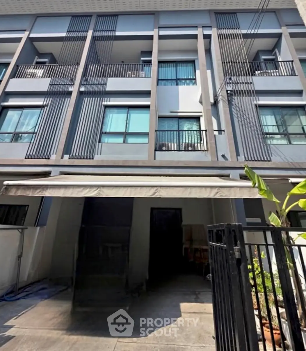 Screenshot 2569-02-23 at 15.39.39.jpg