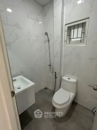 99290b41-d23b-4fee-a81e-89e515bc3651.jpg