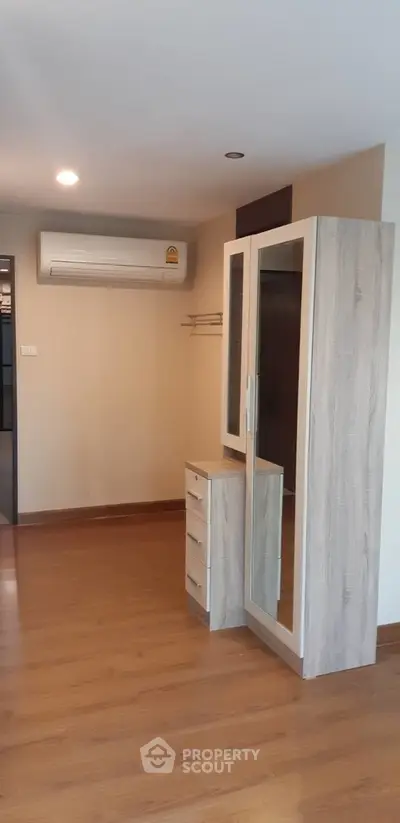  1 Bedroom Condo at J W City Ratchada 32 Condominium-2