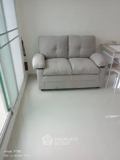 image_rental-30081012