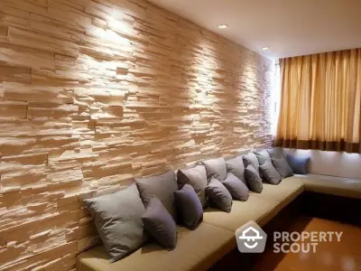  3 Bedrooms Condo -4