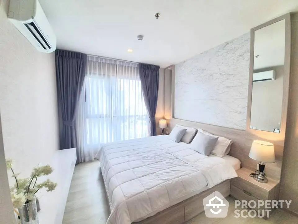 Fully Furnished 1 Bedroom Condo at Life Sukhumvit 48-1