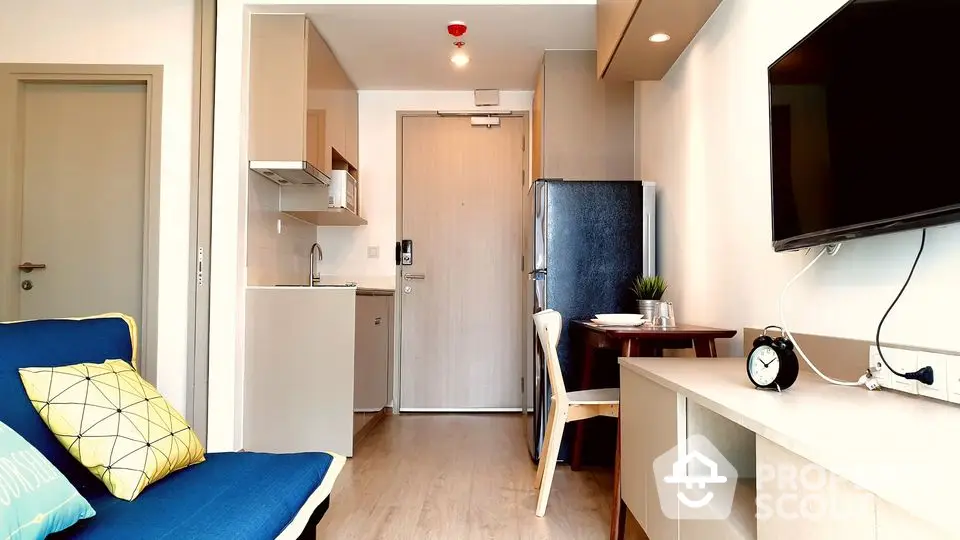 Fully Furnished 1 Bedroom Condo at Ideo Q Chula Samyan-1