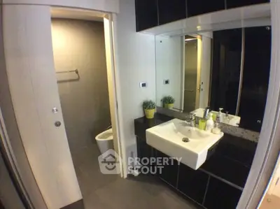 1 Bedroom Condo at The Crest Sukhumvit 34-4