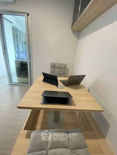 image_rental-28515396