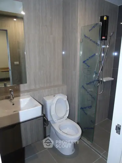  1 Bedroom Condo at The Parkland Phetkasem 56-9