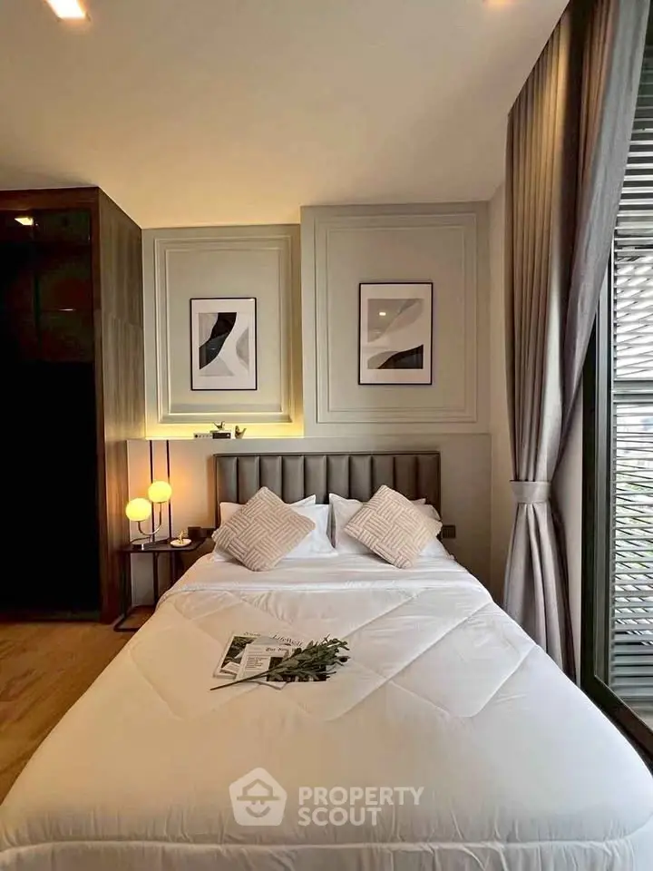 Elegant bedroom with modern decor and cozy ambiance