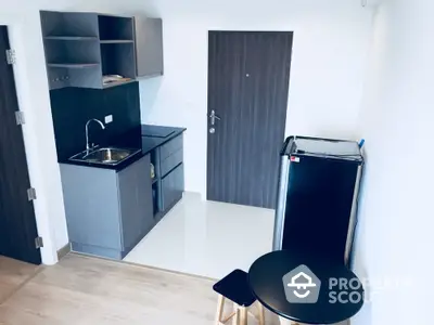  1 Bedroom Condo at Thana Astoria Pinklao-3