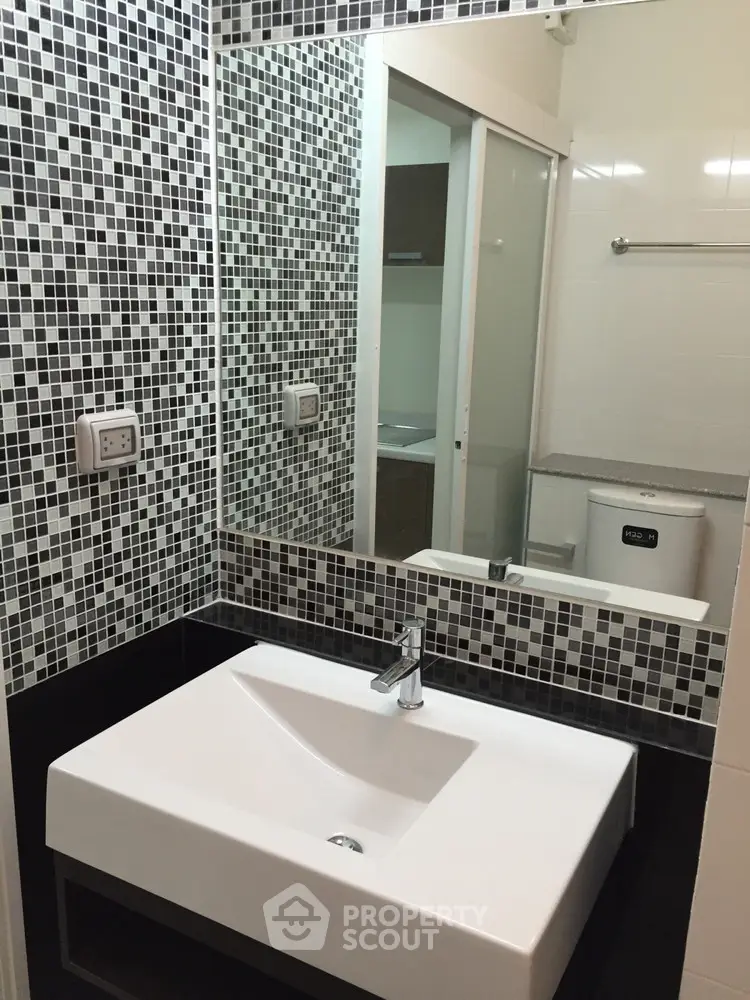  2 Bedrooms Condo at Bliz Condominium พระราม 9 หัวหมาก-9