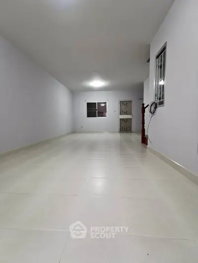 image_rental-27785513