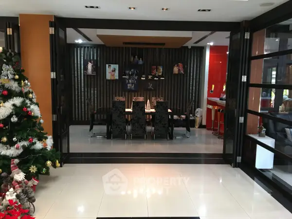 image_rental-5703590