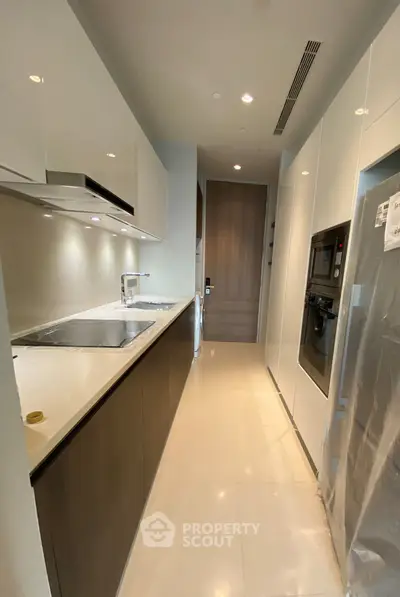 2 Bedrooms Condo at Tela Thonglor 13-4