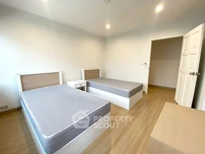 LINE_ALBUM_8B Prasanmitr Place 70,000 2+1 bed 140sqm_260320_15.jpg