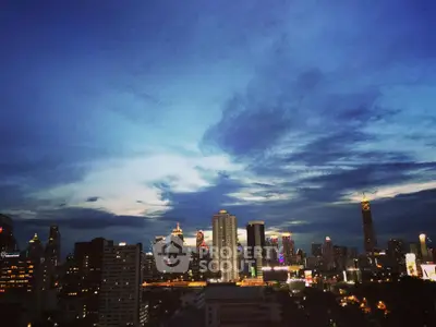  1 Bedroom Condo at Circle Condominium-5