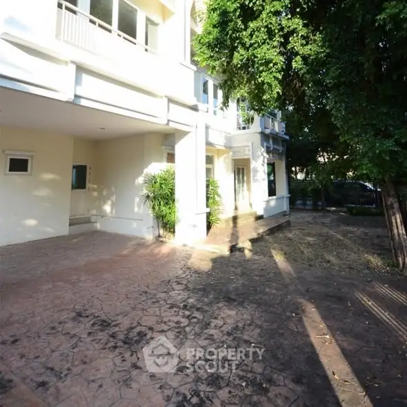 image_rental-29310663