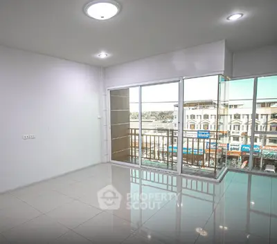 Screenshot 2025-10-05 215348.png