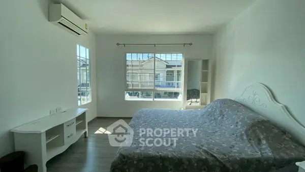 image_rental-28756963