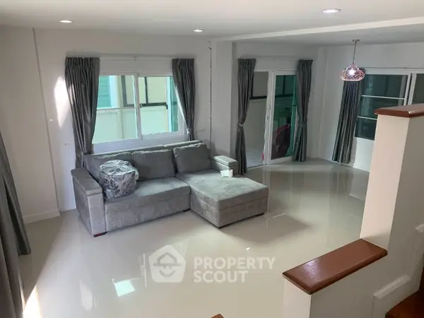 image_rental-12164757