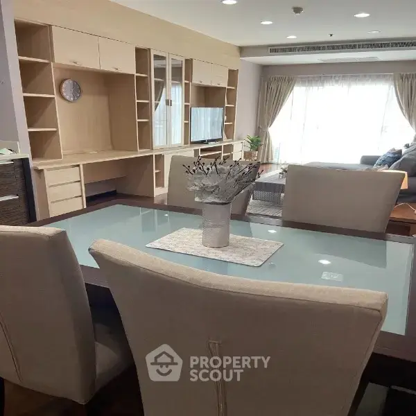 image_rental-26019247