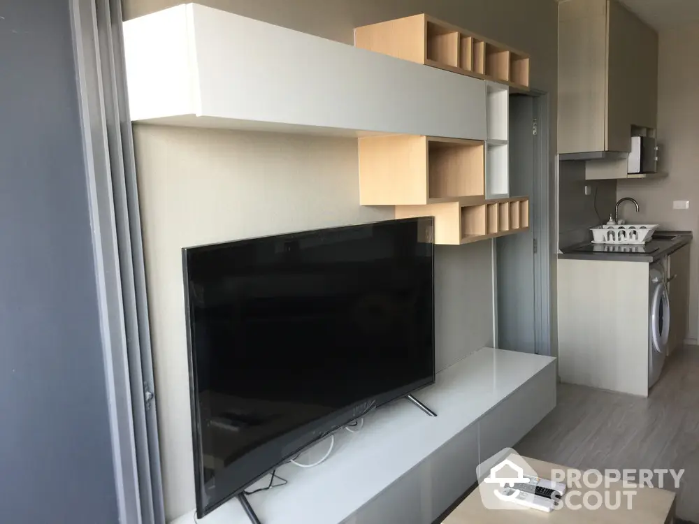  1 Bedroom Condo at Ideo Mobi Sukhumvit Eastgate-1