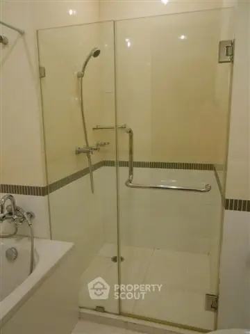  2 Bedrooms Condo at Baan Klang Krung Siam Pathumwan Condominium-3