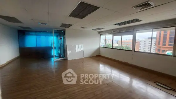 image_rental-30502484