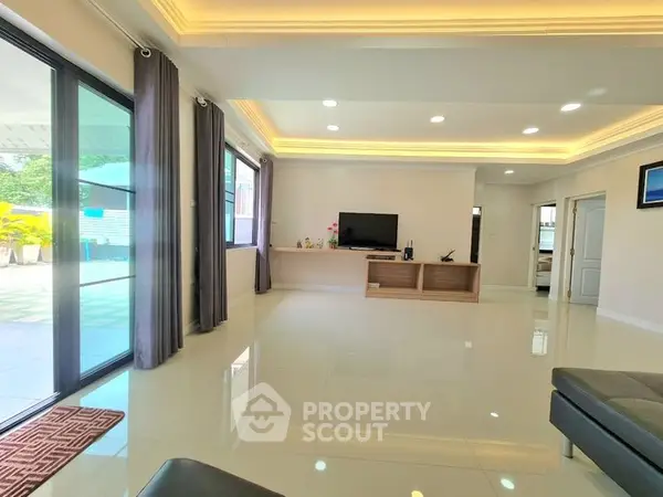 image_rental-30407286