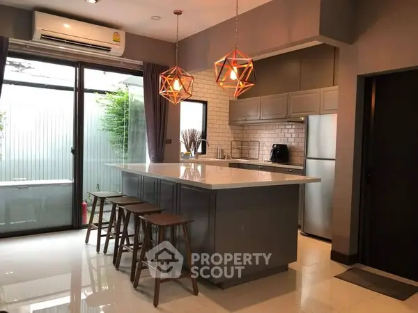 image_rental-15206437