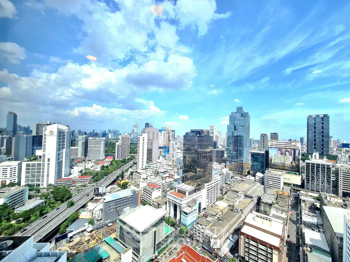 Ashton Chula - Silom