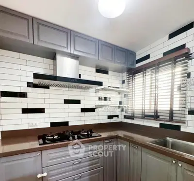 Screenshot 2569-03-07 at 22.20.55.jpg