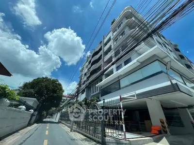 image_rental-31003937