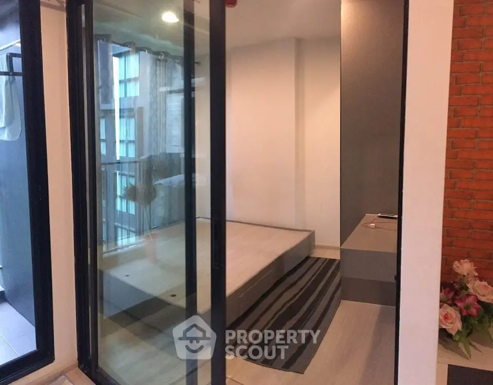 Fully Furnished 1 Bedroom Condo at The Excel Groove Lasalle 52-6