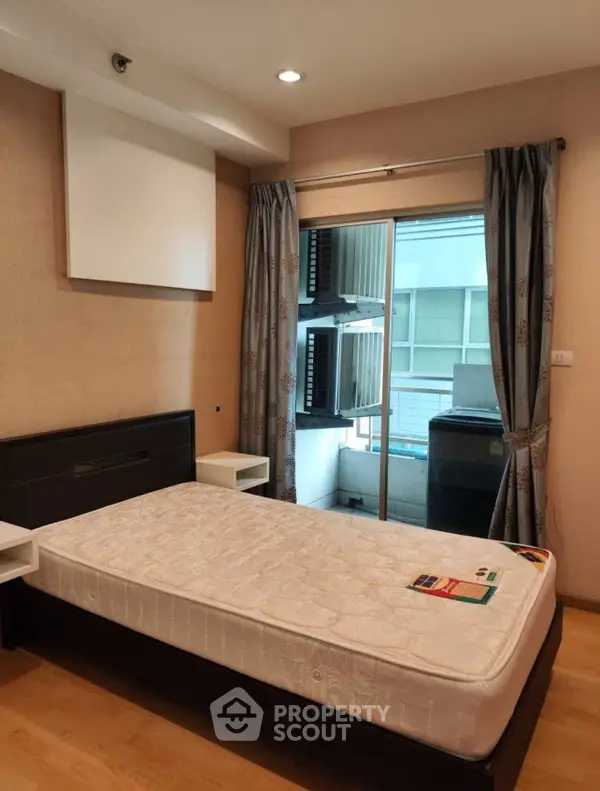 image_rental-25832799