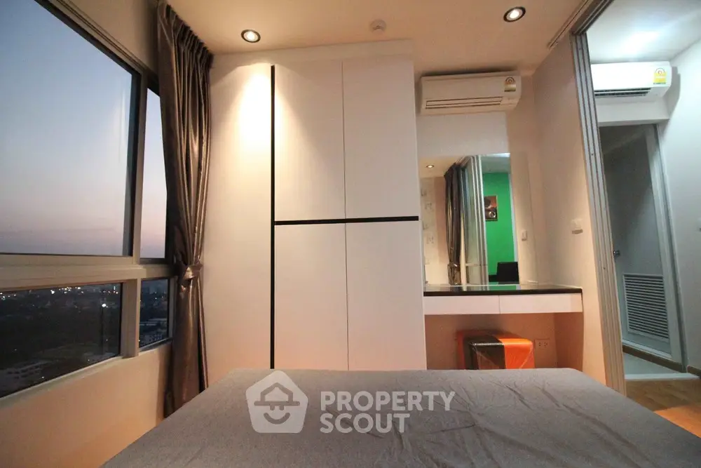  1 Bedroom Condo at The President Sathorn Ratchapruek 3-1