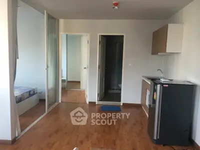 2 Bedrooms Condo at Tulip Square อ้อมน้อย Kitchen