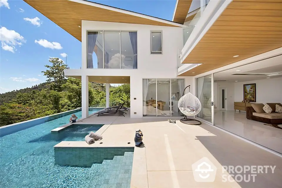 Luxurious modern villa with infinity pool and stunning mountain views