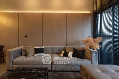  2 Bedrooms Condo at The Lofts Asoke-5