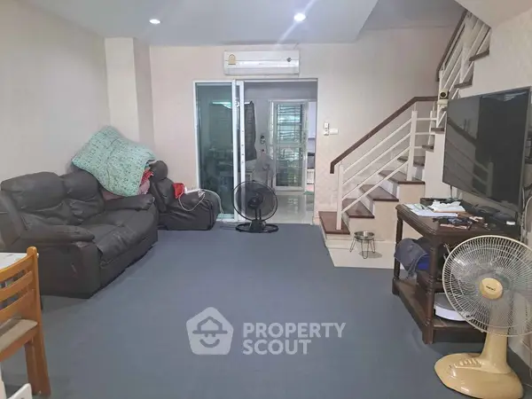 image_rental-13686998