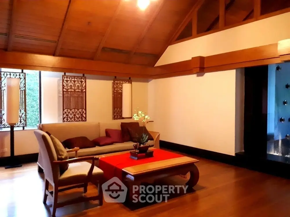  2 Bedrooms Condo at Langsuan Ville-1