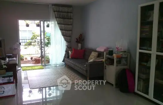 image_rental-8613155