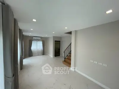 1528149-3-Photoroom.jpeg