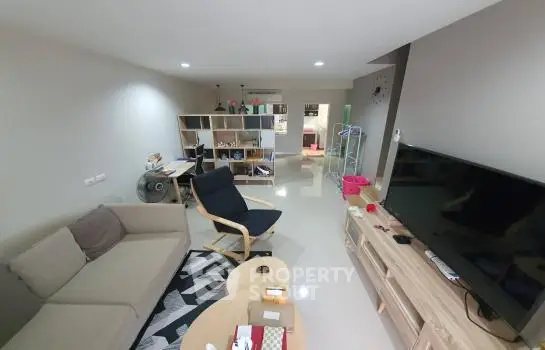 image_rental-8638389