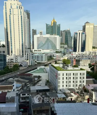 Stunning cityscape view showcasing modern skyscrapers and urban architecture.